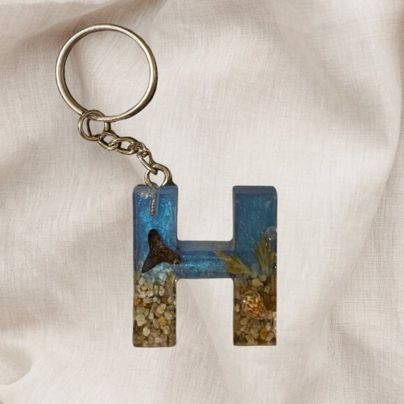 Handmade letter "H" Keychain - Picture 1 of 4